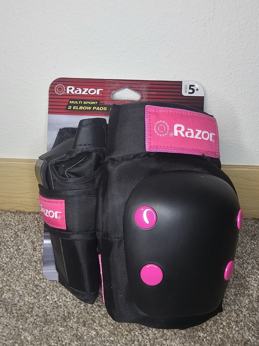Razor Kids Black Knee/Elbow Pads with Pink Accents